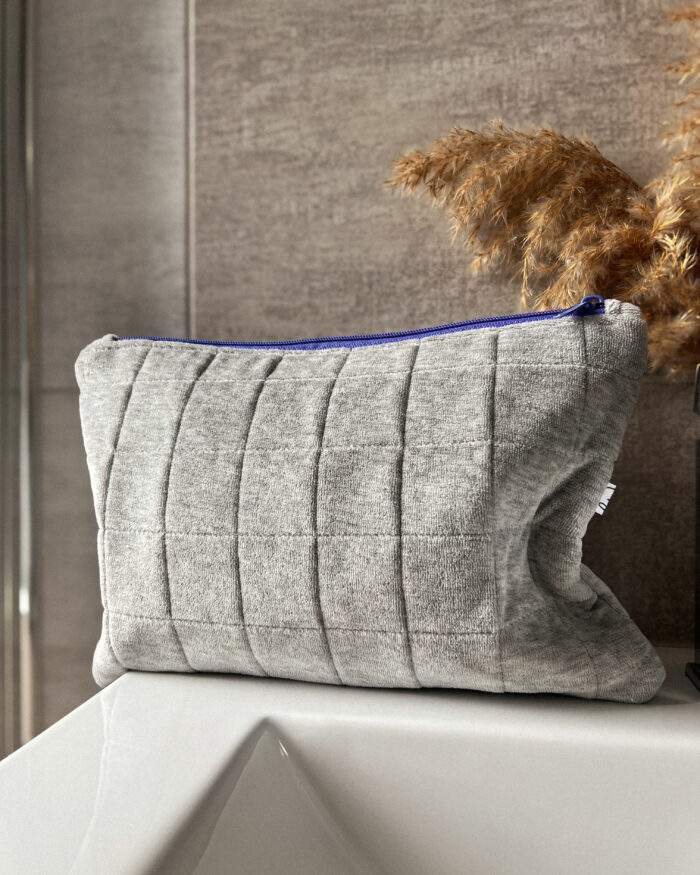 Szara melanżowa kosmetyczka damska saszetka z weluru, pikowanie w kratę - polska marka, wyrób handmade.