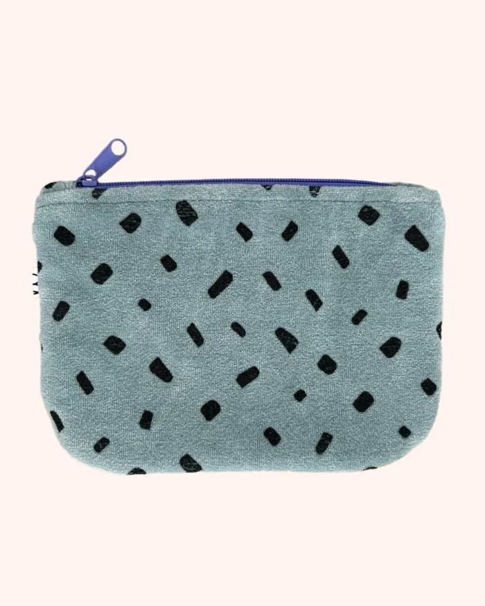 Niebieska kosmetyczka saszetka z weluru w plamki. Polska marka, wyrób handmade.