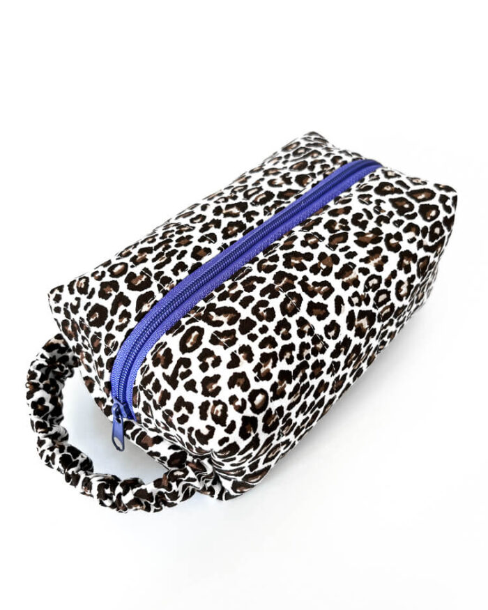 kosmetyczka w panterkę