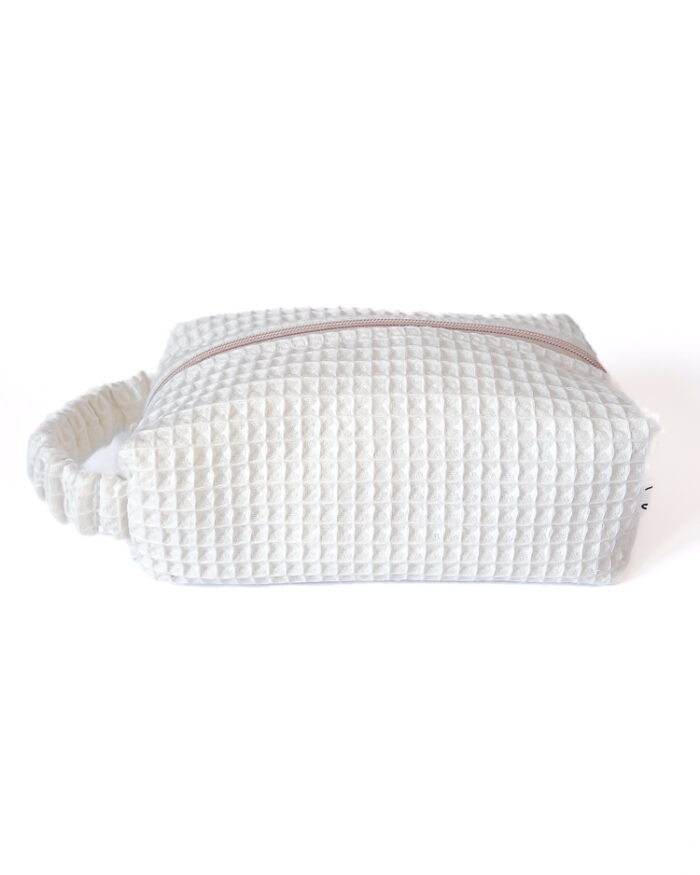 Kremowa kosmetyczka box wafelkowa Milky